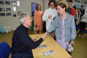 В Пензе открылась фотовыставка космонавта Александра Самокутяева