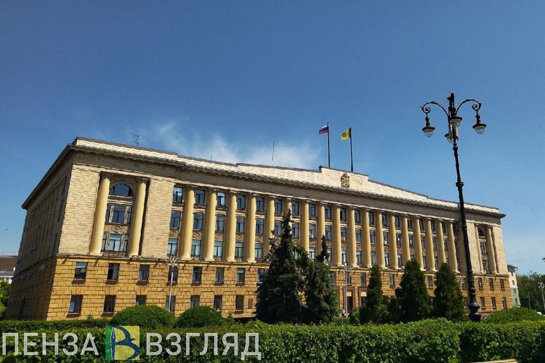 Новый флаг, отправка детей в лагерь и лесные пожары: новости за 1 июня