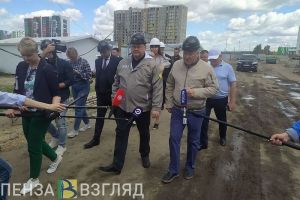 Олег Мельниченко осмотрел строящуюся школу в Городе Спутнике на 2400 учеников