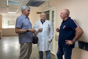 В Пензе врачи провели уникальную операцию упавшему с параплана коллеге