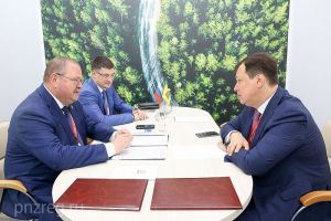 Олег Мельниченко подписал меморандум о взаимодействии региона и компании «АГрупп»