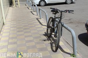 Около ДШИ в Пензе после гибели велосипедиста демонтировали цепочное ограждение