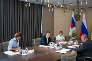 В Москве прошла рабочая встреча Олега Мельниченко и Дмитрия Патрушева