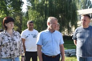 Басенко проверил, как продвигается ремонт школы №52