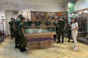 Участники сборов «Гвардеец» посетили в Пензе краеведческий музей и картинную галерею