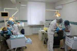 «Хорошо очищают зубы»: Роскачество протестировало 20 марок зубных паст