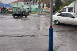 Жительница Сердобска пожаловалась на перекресток, утопающий в лужах