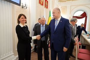 Сенатором от Пензенской области в Совете Федерации стала Юлия Лазуткина