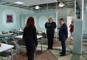 После жалоб от родителей учеников мэр Пензы посетил столовую в гимназии №13