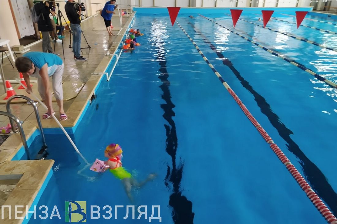 Пензенцы могут получить абонемент на бесплатное посещение бассейна
