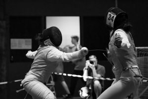 Для пензенских спортсменов закупили сабли и струны