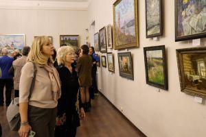Союз художников РФ представил в Пензе выставку на 150 картин (12+)