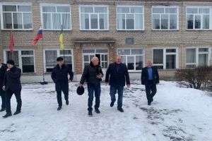 Мельниченко поручил провести капитальный ремонт в школе, где его не делали 50 лет