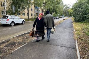 Для увеличения фиксированной выплаты к пенсии на 1/3 нужно подать заявление