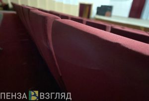 С Международным женским днем пензячек поздравит певица Зара (12+)