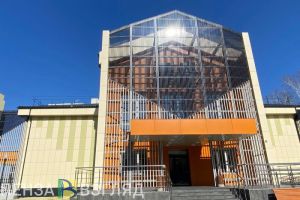Жительница Пензы раскритиковала обновленный фасад ТЮЗа
