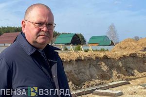 Олег Мельниченко проверил, как продвигается строительство школы в Лунинском районе