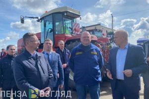Мельниченко посетил «Мегаферму» в Пачелмском районе