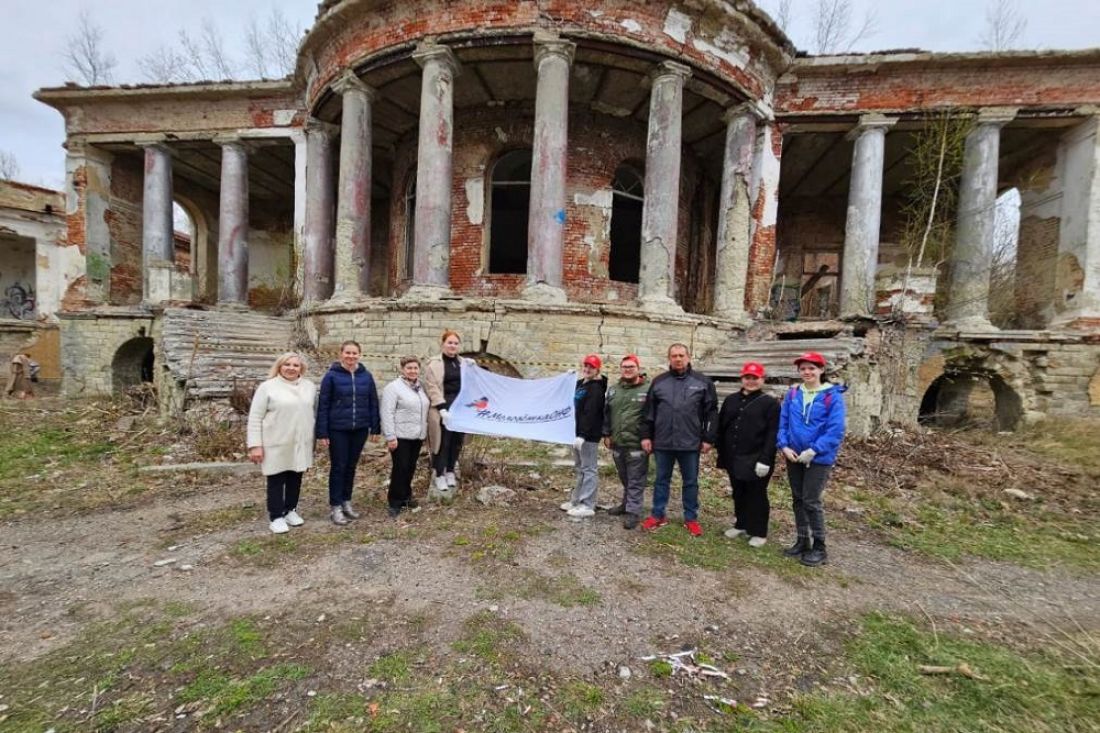 В Каменке благоустроили территорию объекта культурного наследия