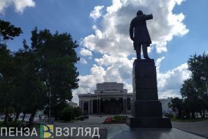 Пензенцам рассказали, отремонтируют ли тротуар в сквере им. Белинского