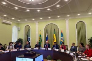 Ректор ПГУ Александр Гуляков провел встречу с делегацией из Китая