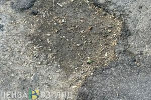 На дороге от Барковки до понтонного моста вновь разрушился асфальт