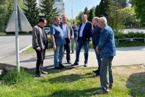 Олег Климанов поставил задачу ускорить ремонт в центральном парке Заречного