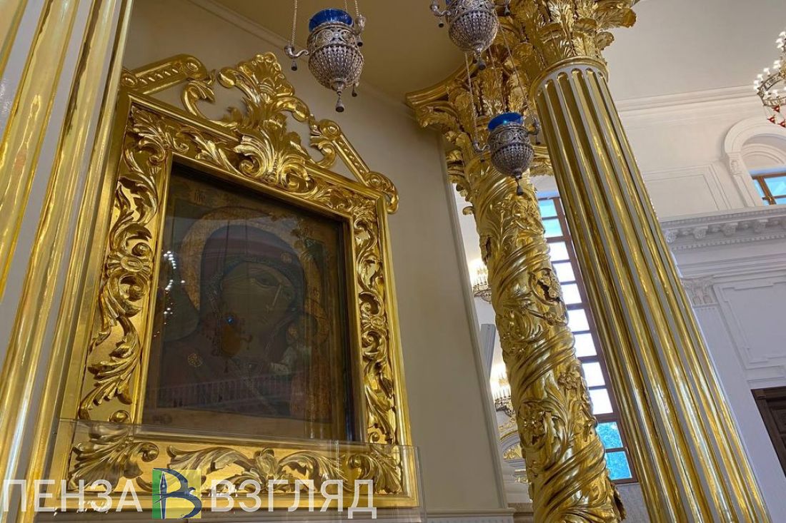 В Спасском кафедральном соборе выставили главную святыню Пензы