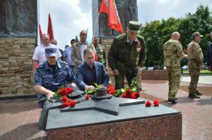 В Пензе прошел памятный митинг в честь Дня ветеранов боевых действий
