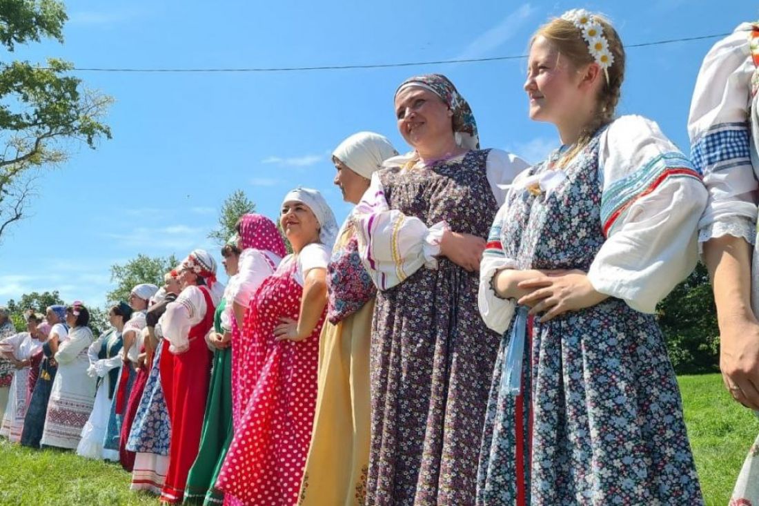 Тихвинскую ярмарку  в Радищеве посетили более 6 тысяч человек (0+)