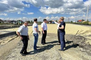 В пензенском микрорайоне «Заря» проверили ход работ по созданию «умной площадки»