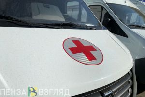 В Кузнецке после столкновения «ВАЗа» с мопедом госпитализировали водителя легковой машины