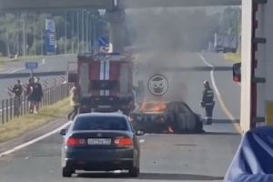 На федеральной трассе в Пензенской области загорелся автомобиль