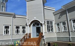 Олег Мельниченко посетил планетарий после реконструкции