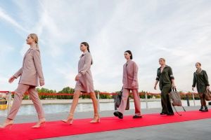 Показ мод на Набережной посетило более 1500 пензенцев