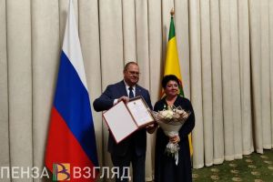 Пензенский губернатор отметил вклад финансистов региона в развитие области