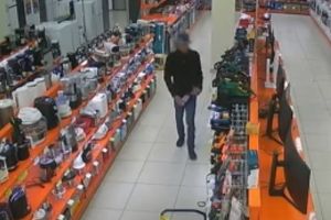 Полицейские нашли пензенца, обворовывающего магазины техники