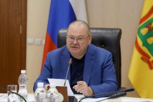 Олег Мельниченко поздравил жителей Пензенской области с Днем учителя