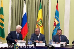 Мельниченко принял участие в презентации нового издания Юридической энциклопедии Пензенской области