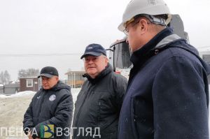 Олег Мельниченко проинспектировал ход работ по строительству школы в Бессоновке