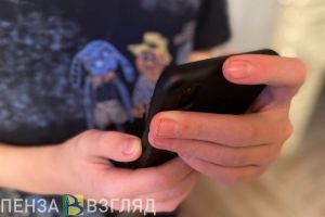 Пензенским школьникам могут запретить применять телефоны в образовательных целях