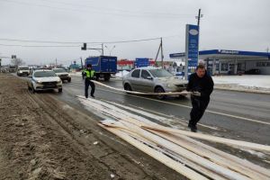 Пензенский участок трассы «Урал» оказался перекрыт из-за внезапного инцидента