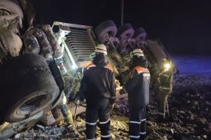 В селе Пензенского района опрокинулась автоцистерна