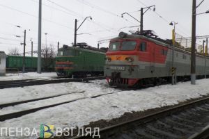 Пензенцы оказались под грузовым поездом из-за огромных сугробов