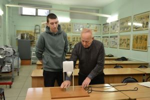 В Пензе запатентовали устройство для надевания носков без помощи рук