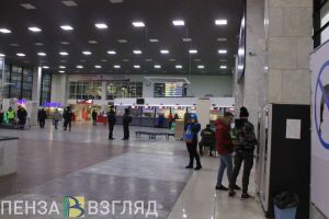 На вокзале в Пензе мигрант-нелегал пытался дать взятку сотруднику полиции