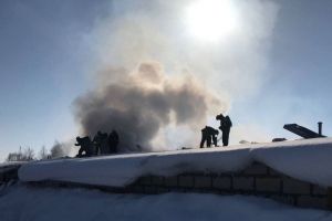 Пожар в Бессоновке тушили 25 человек