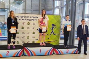 Мария Латрицкая из Пензы стала 2-кратной чемпионкой России 2024 года по плаванию