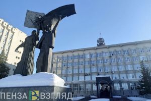 Пензенцам пояснили, почему бюст маршалу Жукову установлен не на одноименной площади