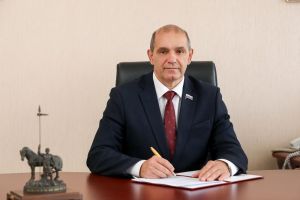 Владимир Мутовкин: «Пусть последний школьный звонок станет  для всех пензенских выпускников началом новых побед и достижений»